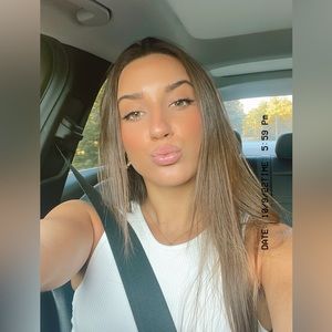 Meet your Posher, Bella